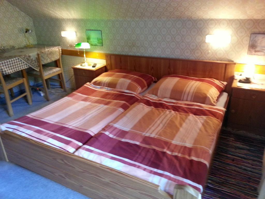 Haus Ellmaustein Bed & Breakfast Fuschl am See Room photo